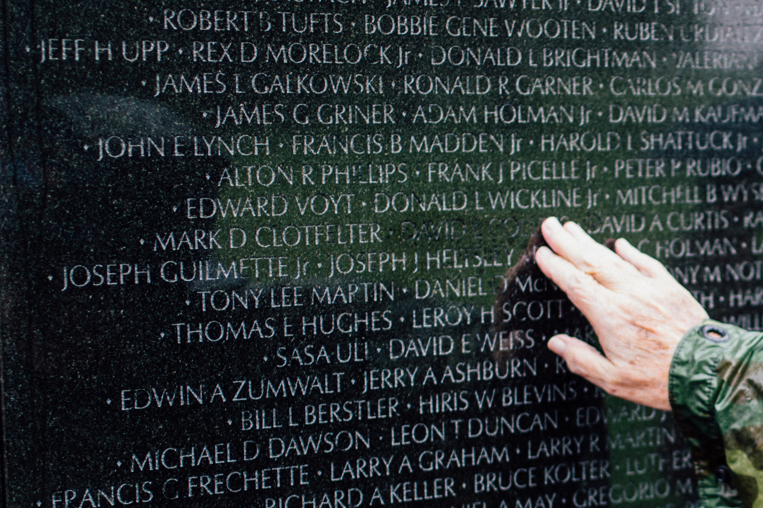 finding-solace-at-the-wall-tim-lambert-witf-the-vietnam-war-witf